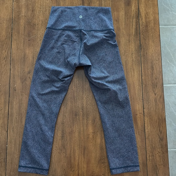 Lululemon Wunder Under Crop (Hi-Rise) (Full-On Luxtreme 21") - Picture 7 of 10